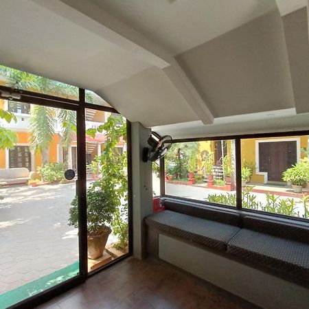 Poppys Olive De' Villa Auroville Eksteriør billede